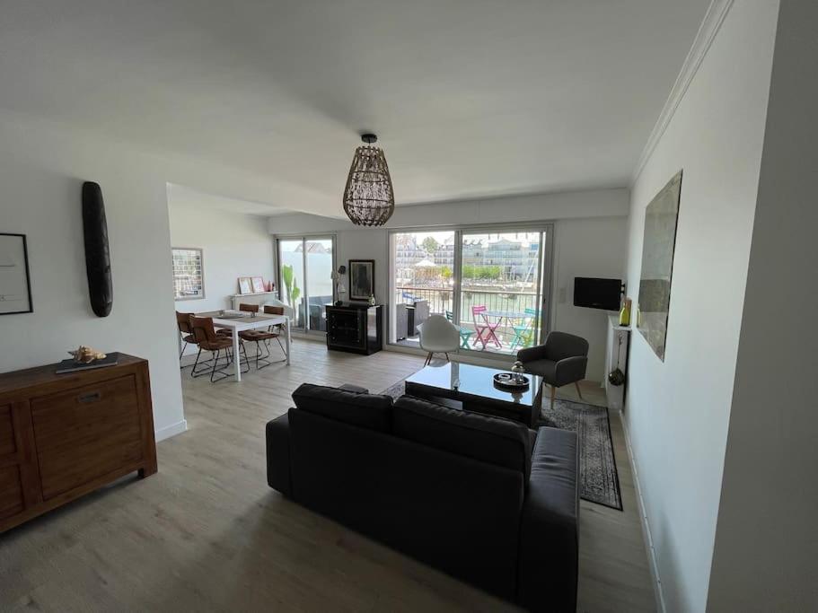 Bel Appartement Spacieux Et Lumineux Sur Le Port La Baule Екстериор снимка